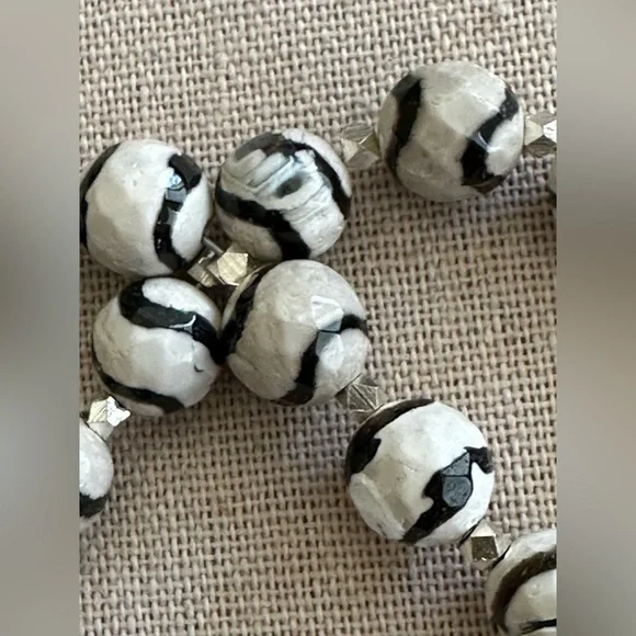 22-1/2 inch Wavy Tibetan Agate Faceted bead necklace NWOT - Picture 12 of 15